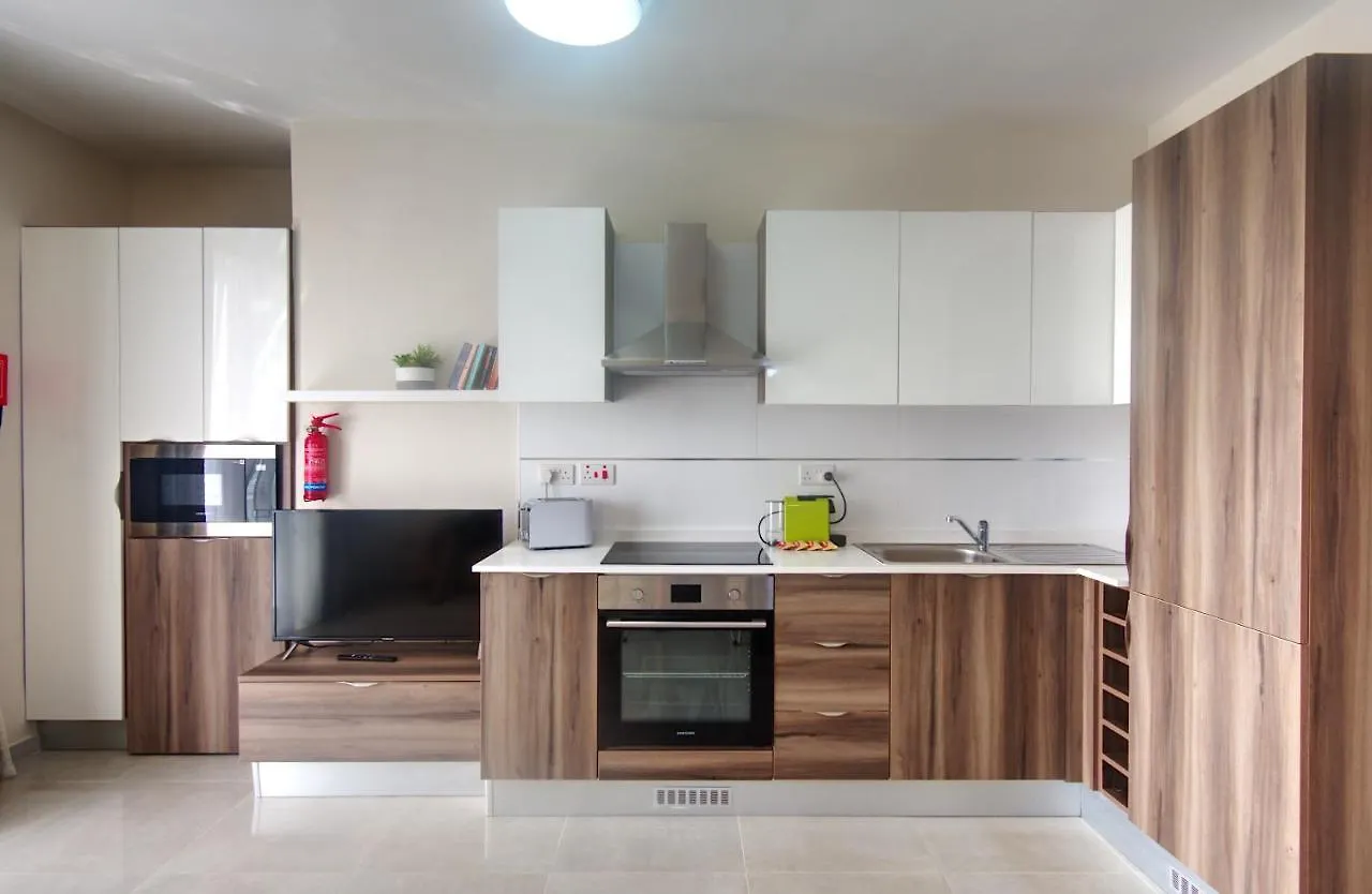 Marbella Holiday Apartments - Seafront - Wifi Marsaskala