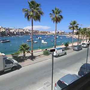 Apartment Aquamarine Sea Front - First Floor, Marsaskala